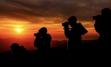 İYİLERLE BİRLİKTE OLUN