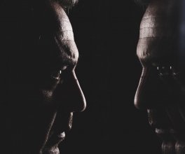 YÜZLER YÜREKLERE HİÇ BENZEMİYOR